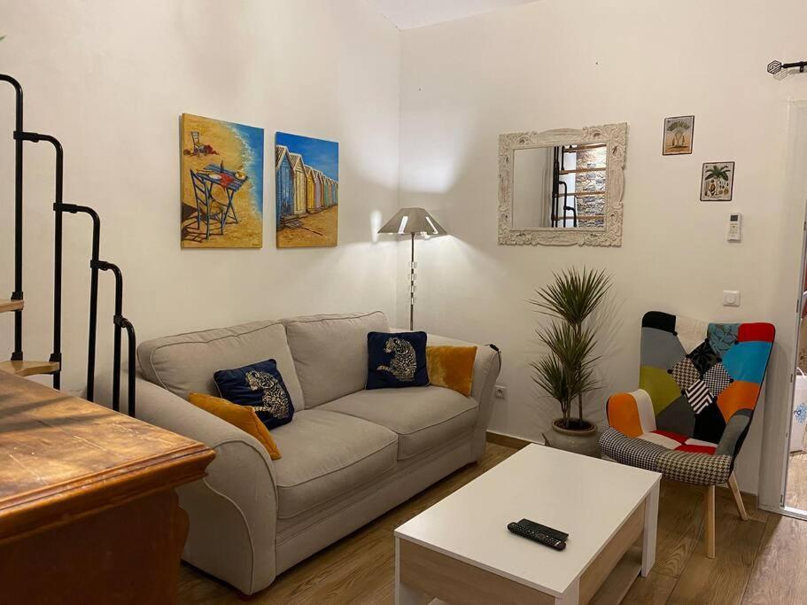 Charmante Maison Avec Exterieur A Deux Pas Des Remparts Holiday home