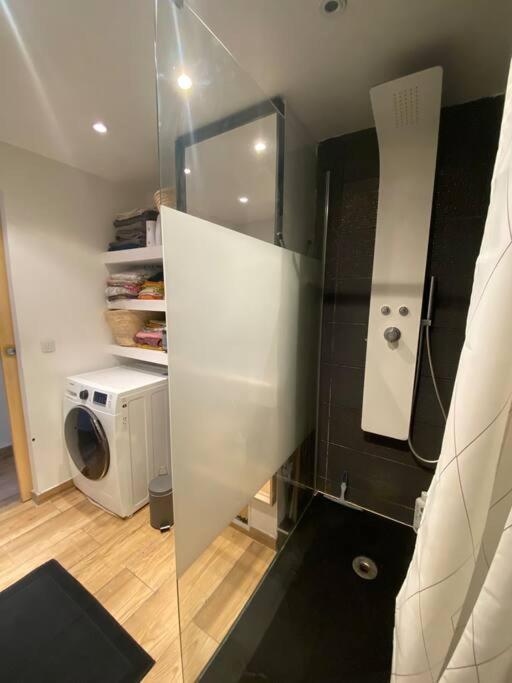 Charmante Maison Avec Exterieur A Deux Pas Des Remparts Holiday home Aigues-Mortes